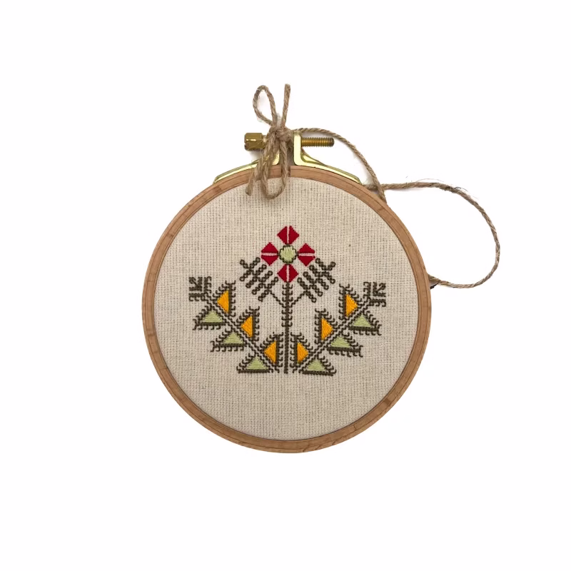 gherghef-decorativ-lemn-cusut-manual